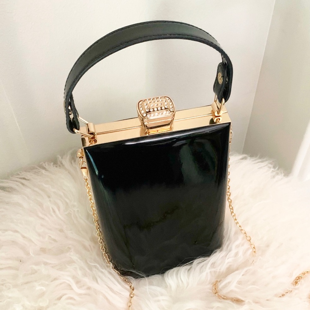 NWT Frame Bag, Rhinestone Clasp, Detachable Gold Shoulder Chain, Black